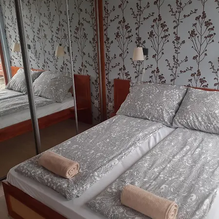 Sailing House - Vitorlas Vendeghaz アパート